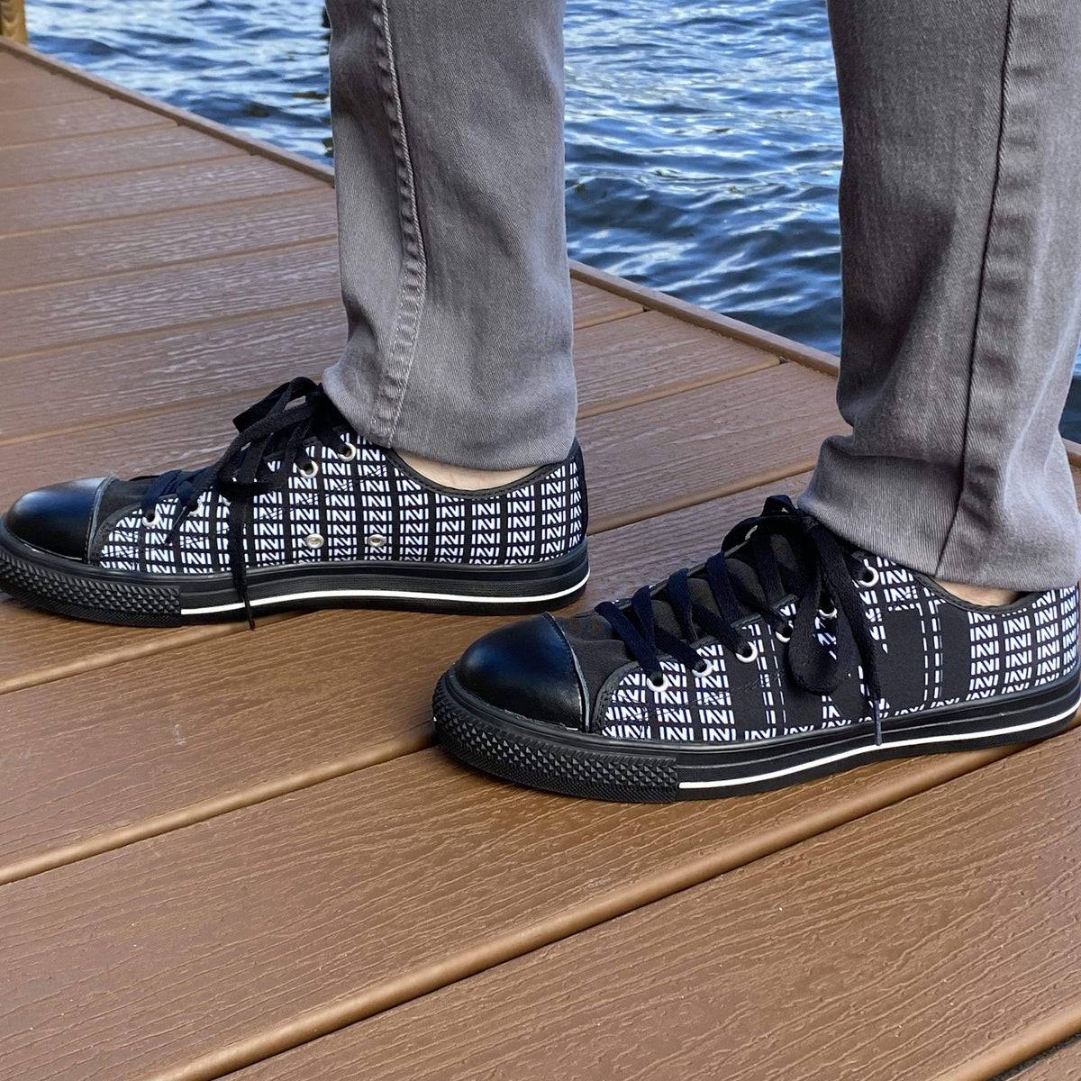 INVI Sneakers – INVI Expressionwear